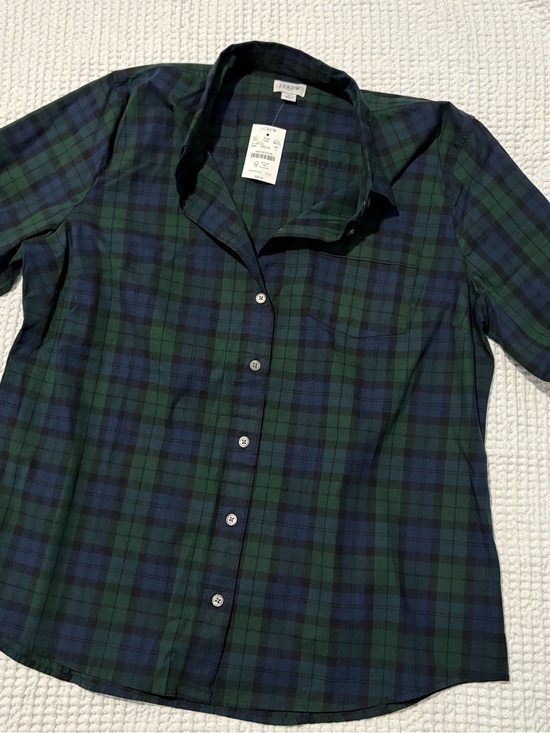 J. Crew Tops - NWT J. Crew Green & Navy Plaid 98% cotton Button-Down Shirt